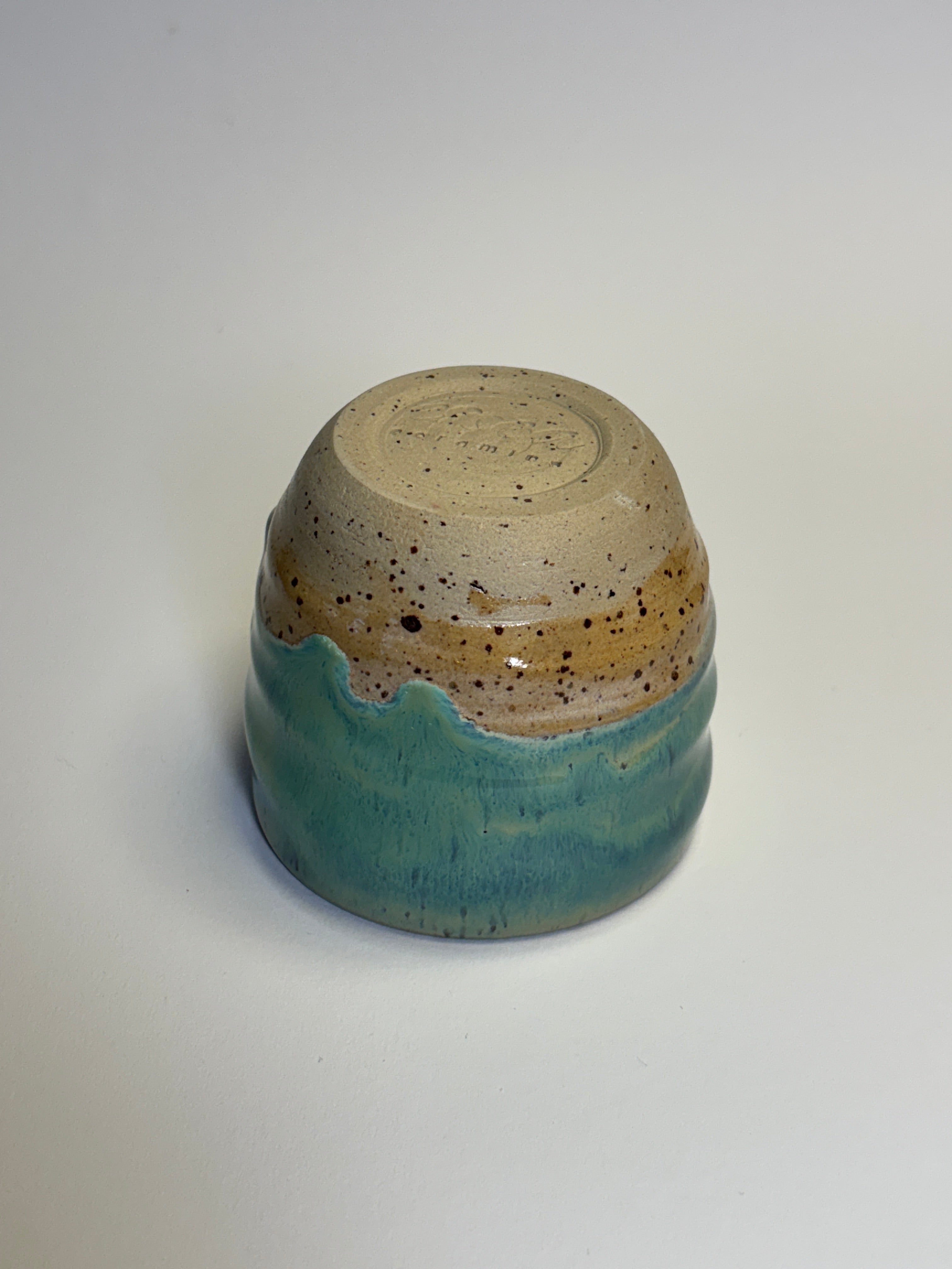 Swirl cup