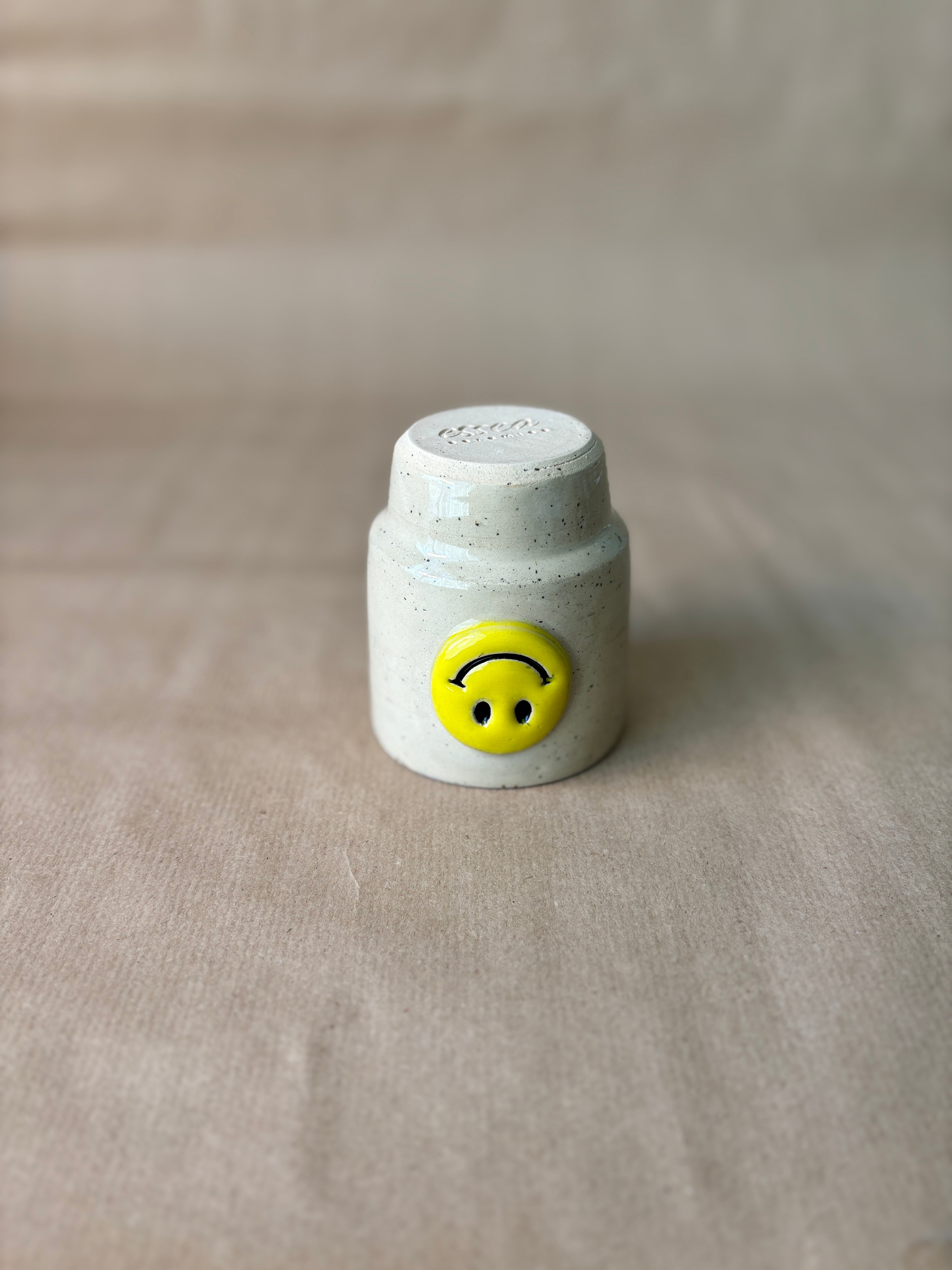 Smiley face stapel cup lila