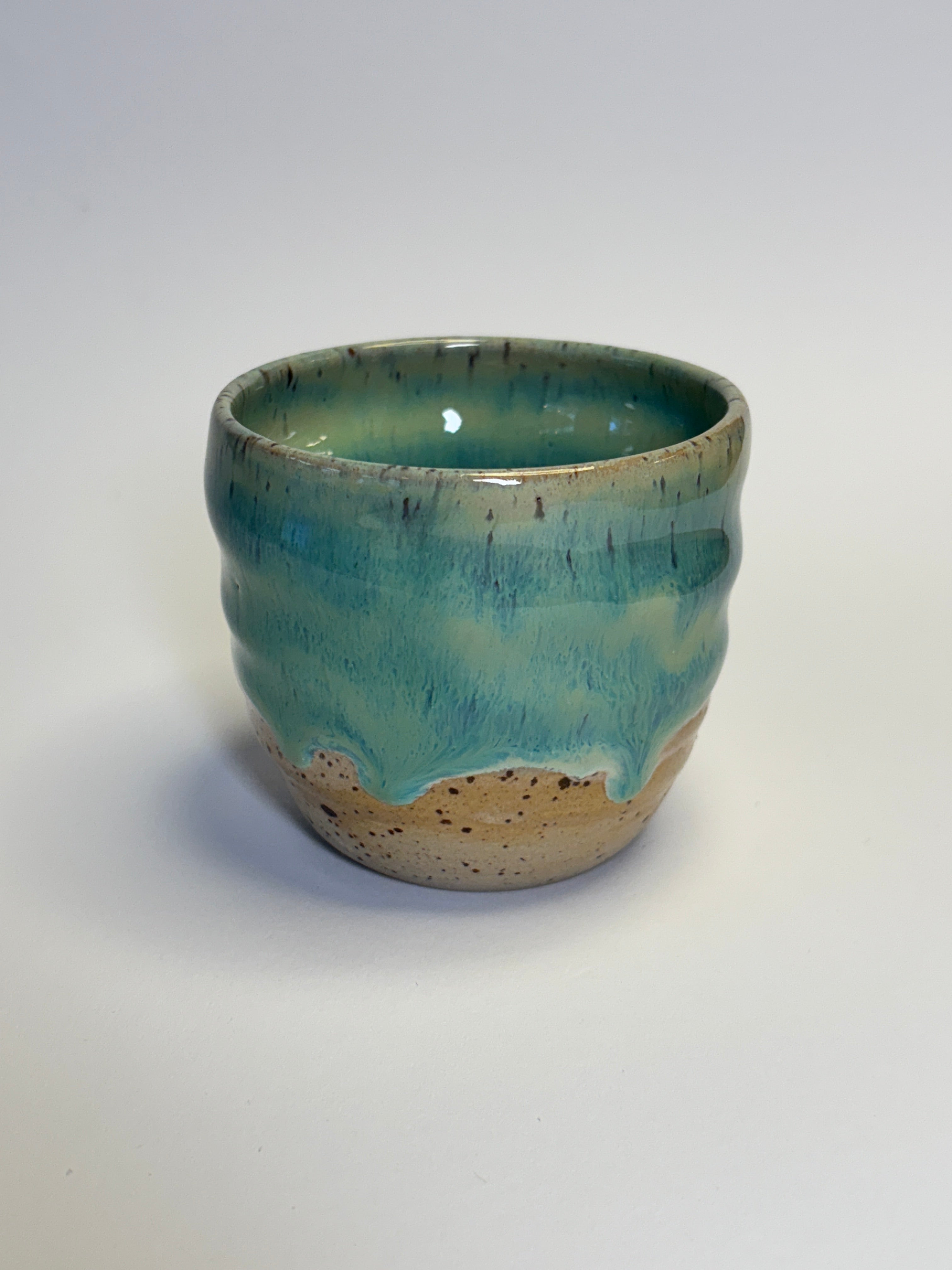 Swirl cup
